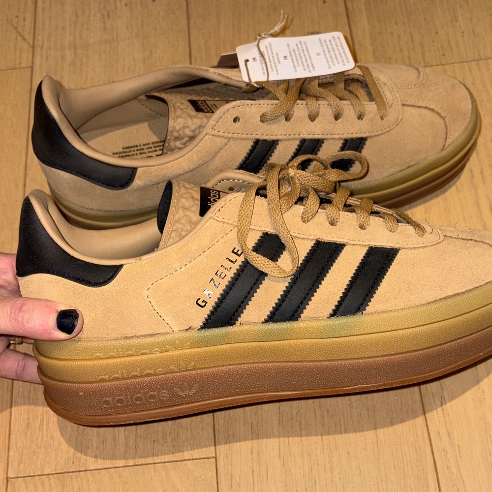 Adidas Gazelle Tan and Black Sneakers NEW WITH TAGS